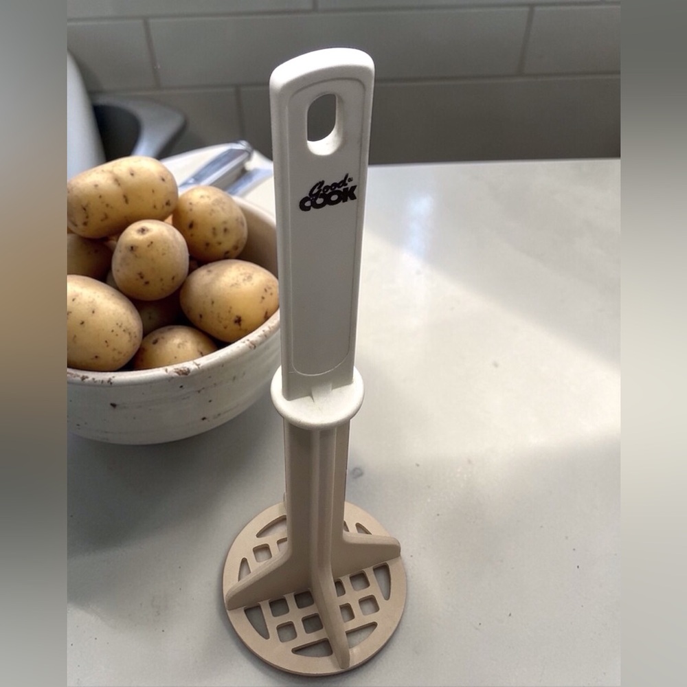 Vintage Good Cook Plastic Potato Masher Off White 10”